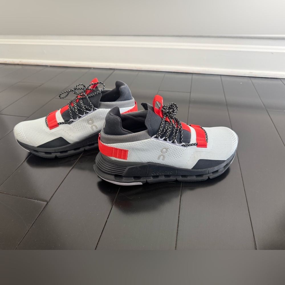 On Cloud- Cloud Nova sneakers. Arctic, navy and bright red color. Size 7 women’s
